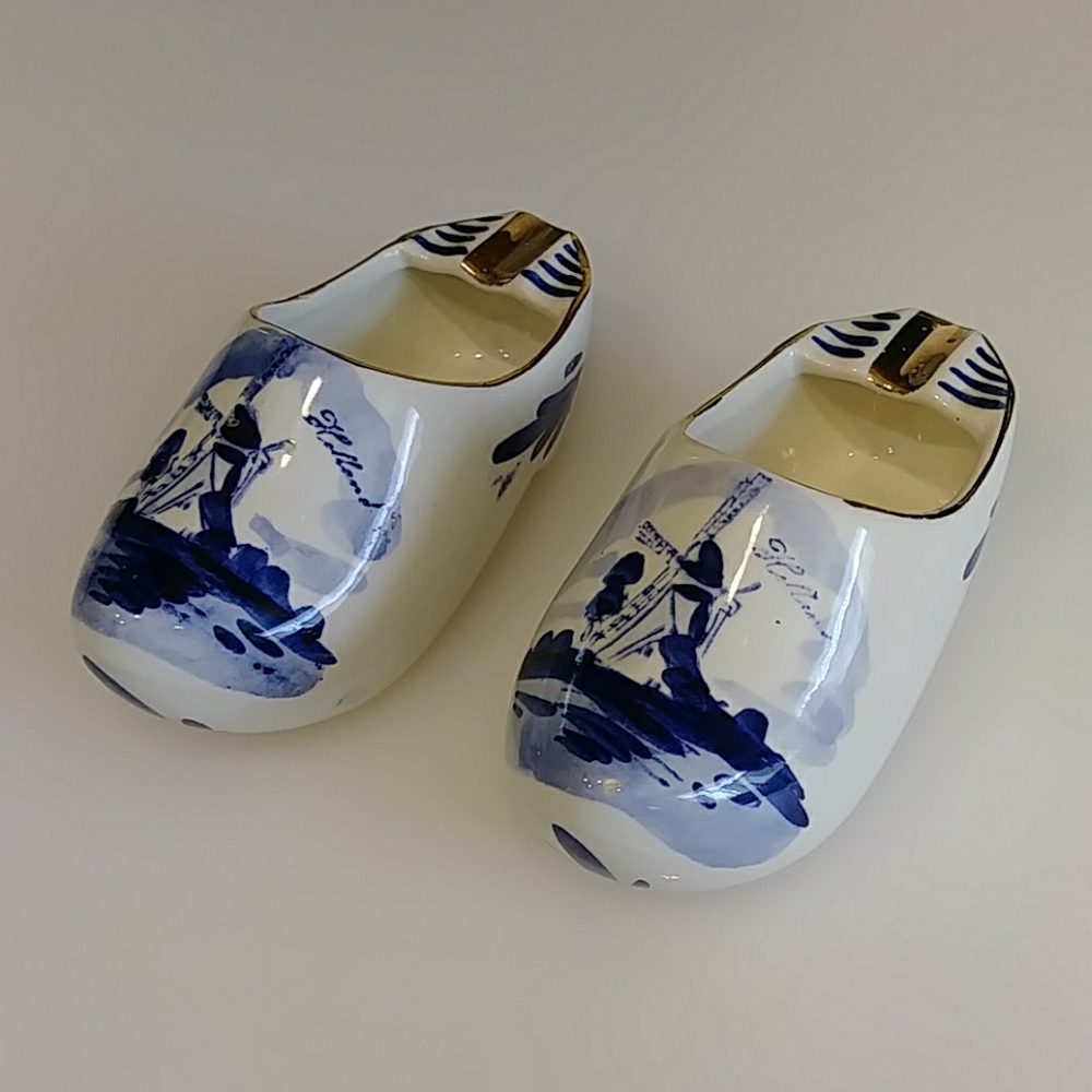 Vintage Delft Dutch Porcelain Shoe Ashtrays